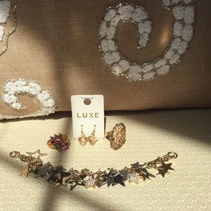 ‼️‼️
Free with Purchase bracelet, rings, earring